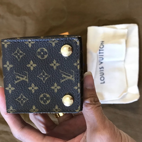 💯 Authentic Louis Vuitton 18k gold diamond rings - Picture 3 of 8